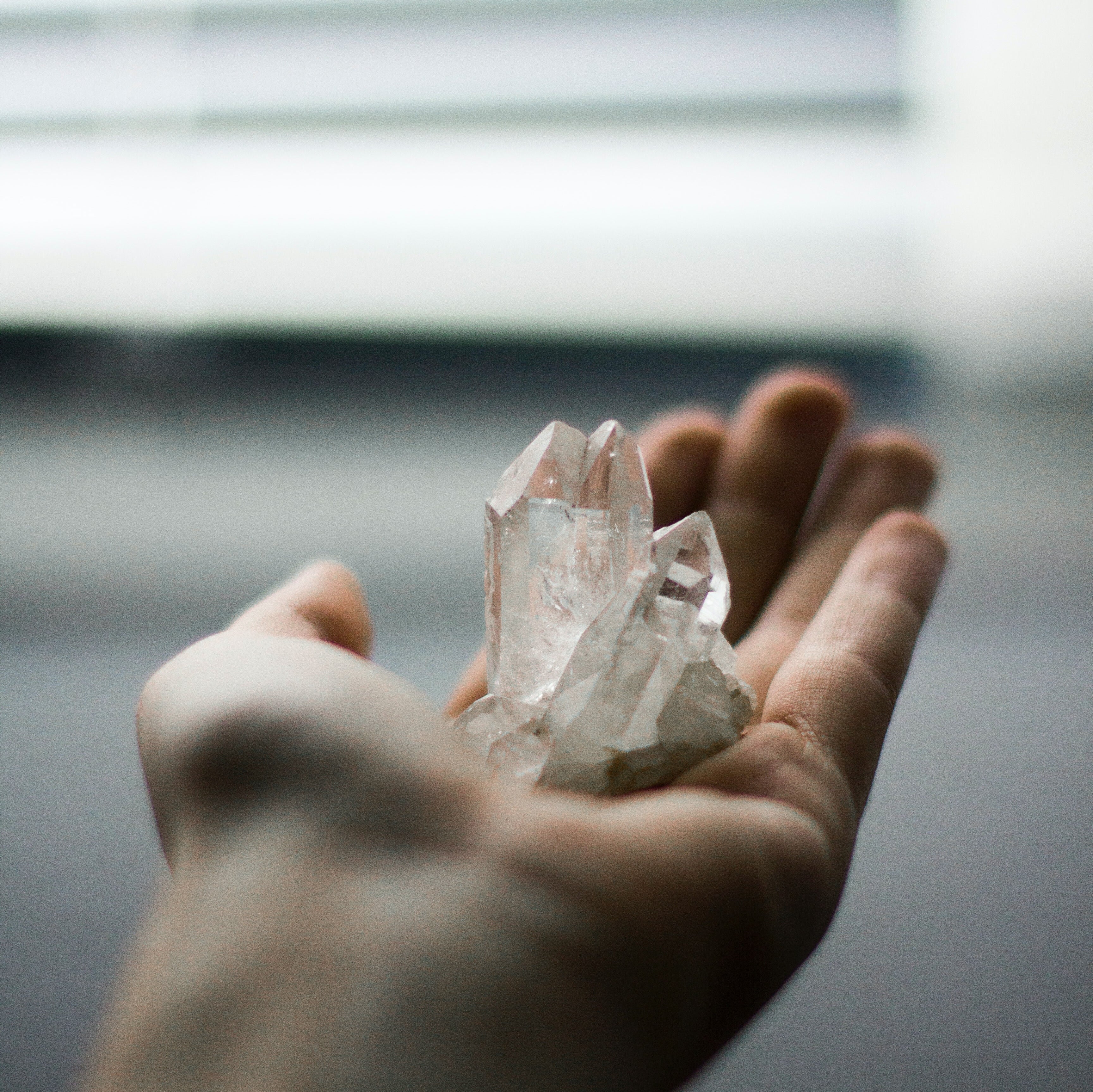 Purification Énergétique avec Cercles de Lumière : Guide Complet pour Votre Pendule et Vous-même