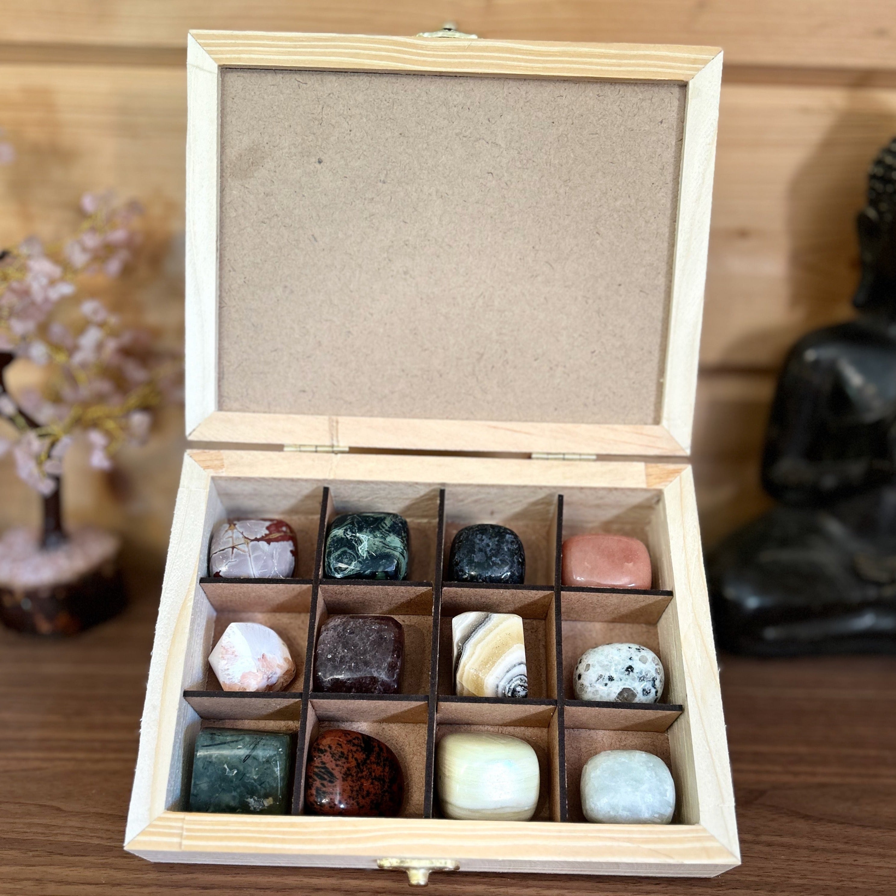 Mineral shine box
